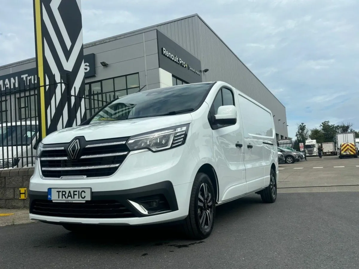 Renault Trafic Extra Sport 170hp 9speed Auto - Image 1