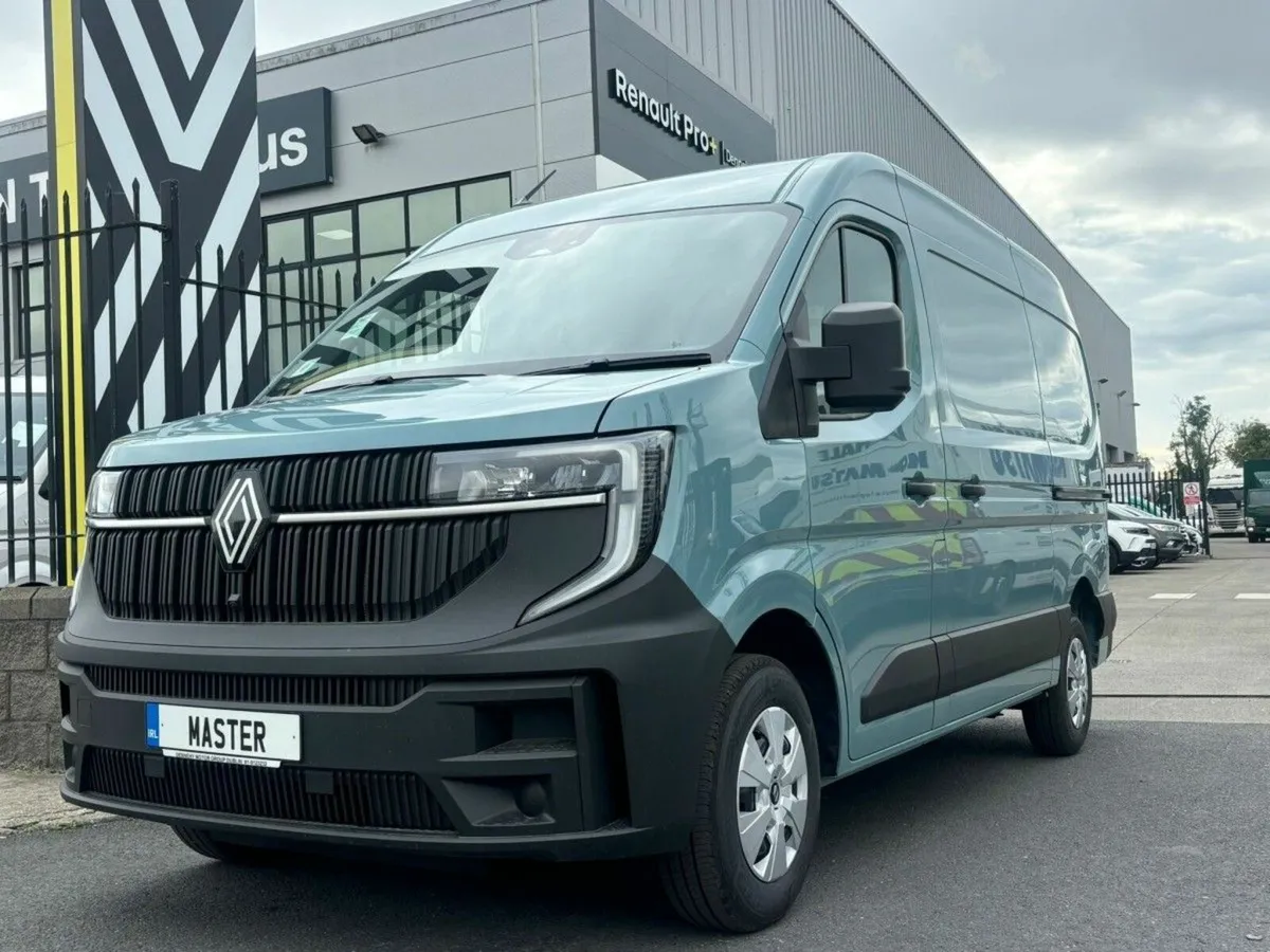 Renault Master MWB MM33 130 Start L2H2 - Image 1