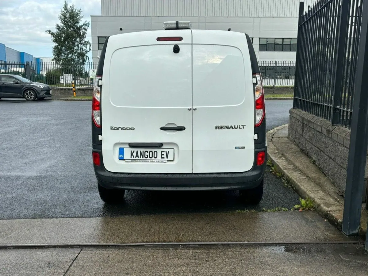 Renault Kangoo FULLY ELECTRIC - HEAVILY DISCOUNTED - Image 4
