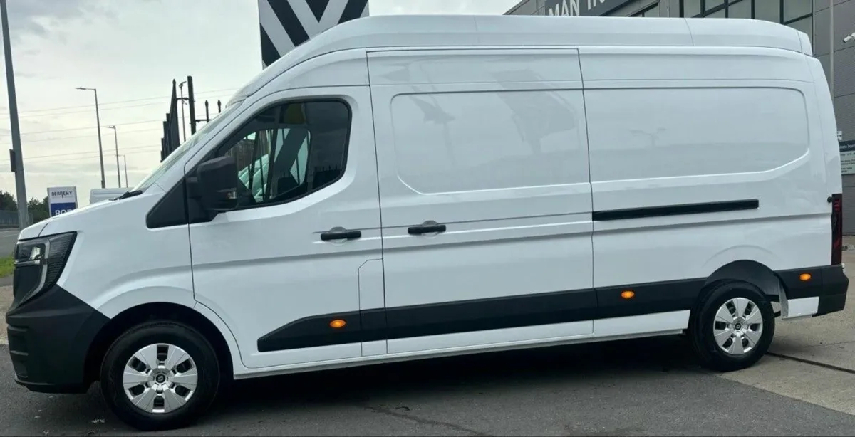 Renault Master L3H3 High Roof Master Start 130hp - Image 2
