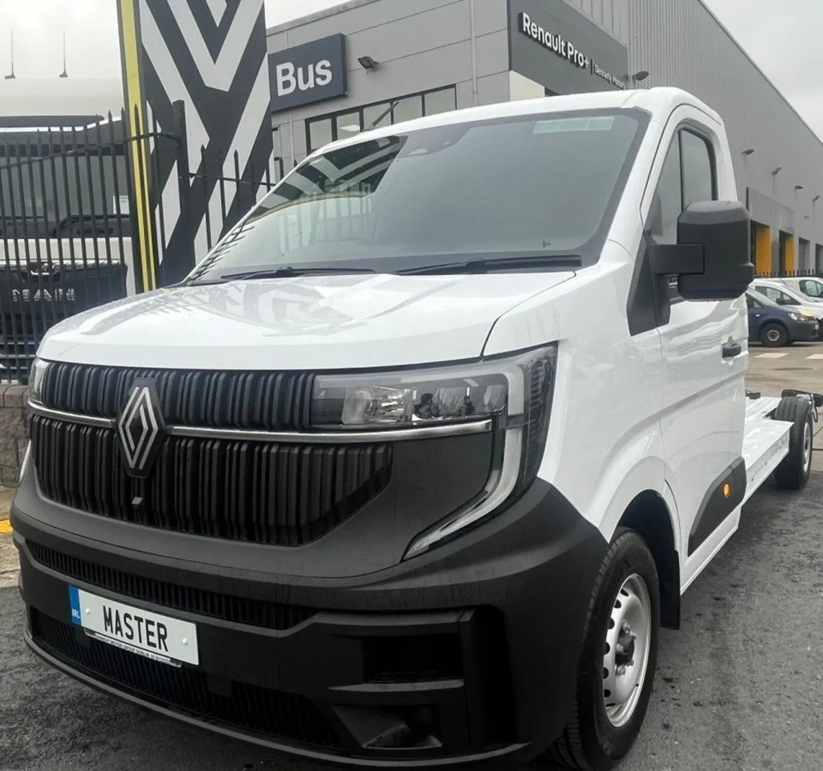 Renault Master FWD 150HP Platform Cab L3NH1 3.5T - Image 1