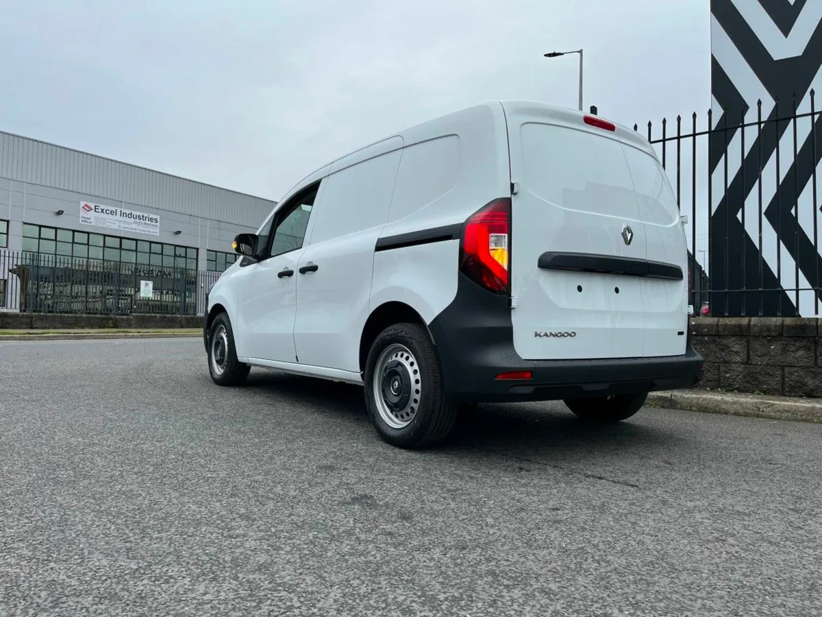 Renault Kangoo E-tech Electric MWB Panel Van - Image 3