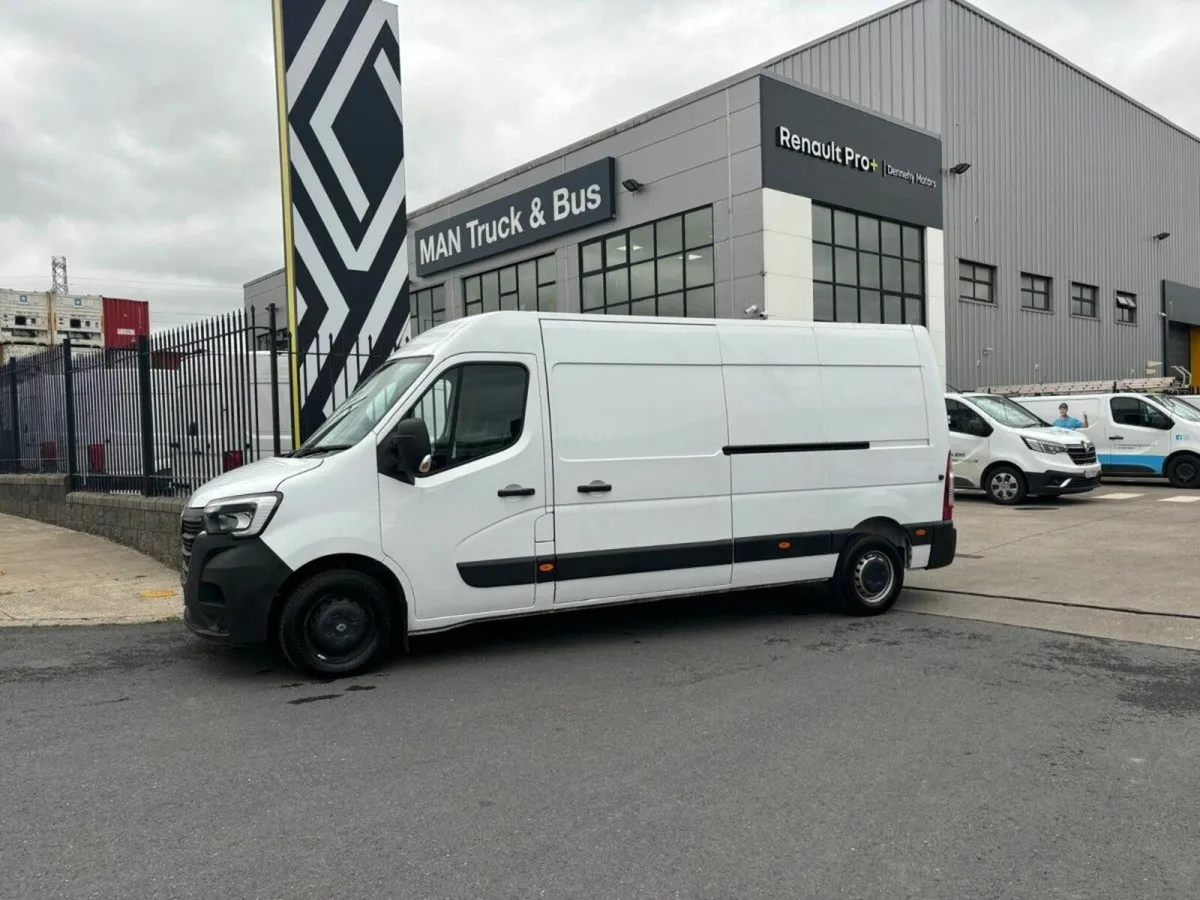 Renault Master FWD LM35 dCi 135 Business MY19 - Image 1