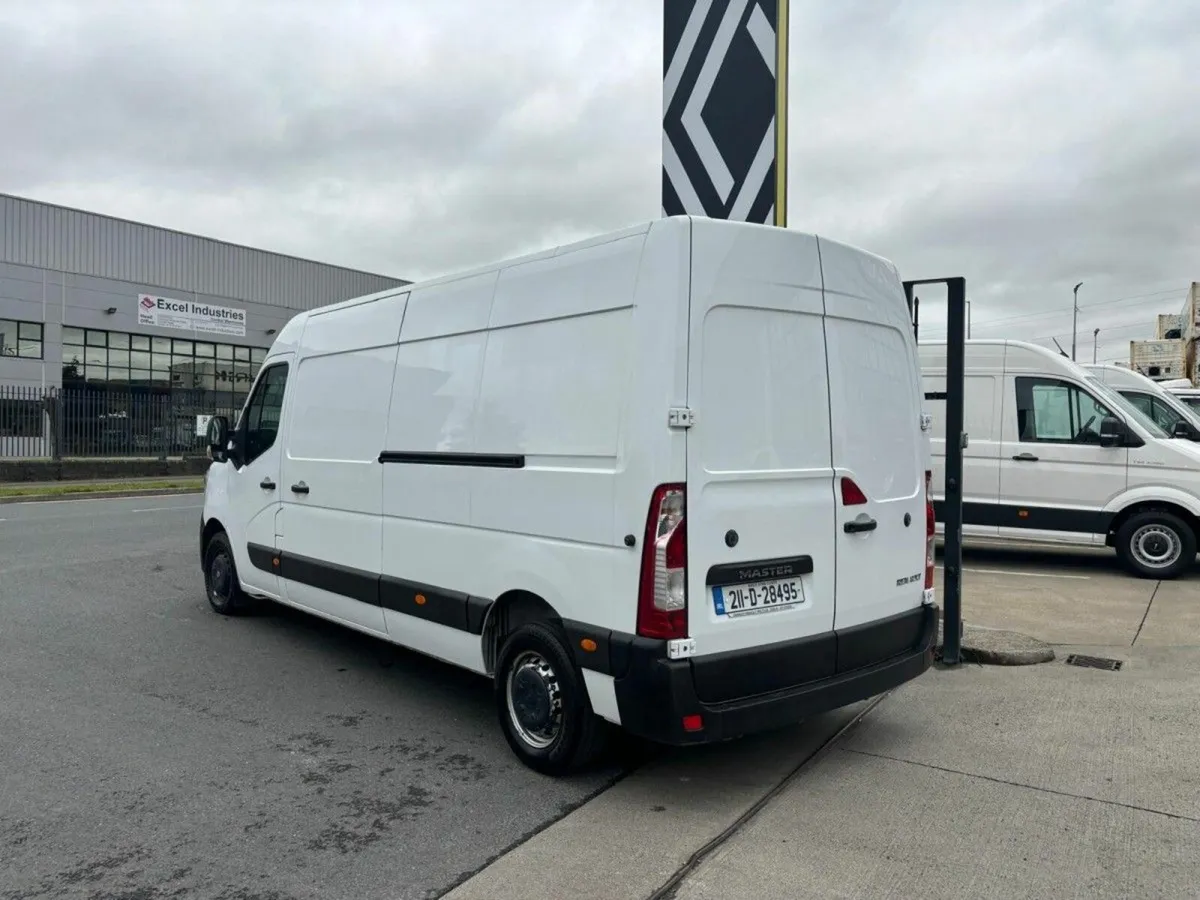 Renault Master FWD LM35 dCi 135 Business MY19 - Image 3