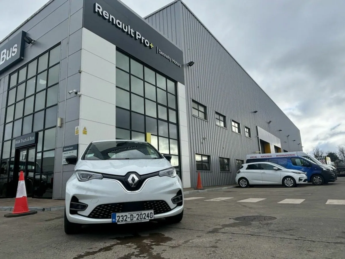 Renault Zoe HEAVILY DISCOUNTED EV COMMERCIAL - Image 3