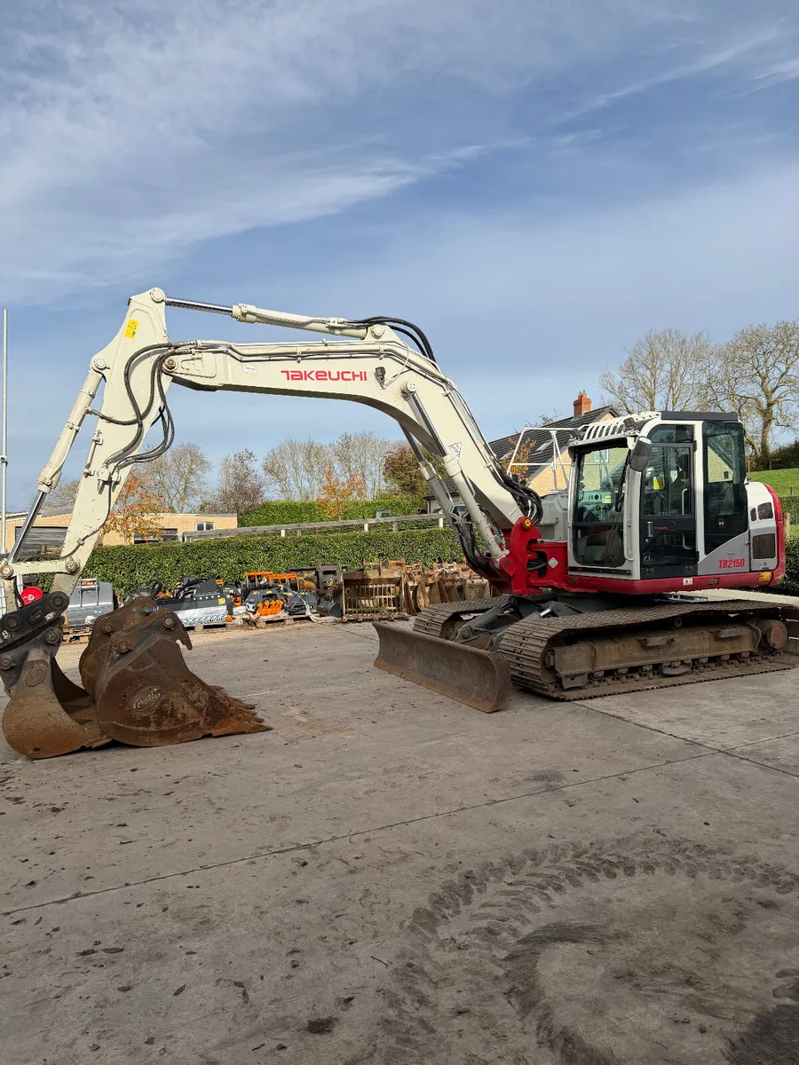 2016 TAKEUCHI TB2150 **ONLY 2550 HOURS** - Image 2