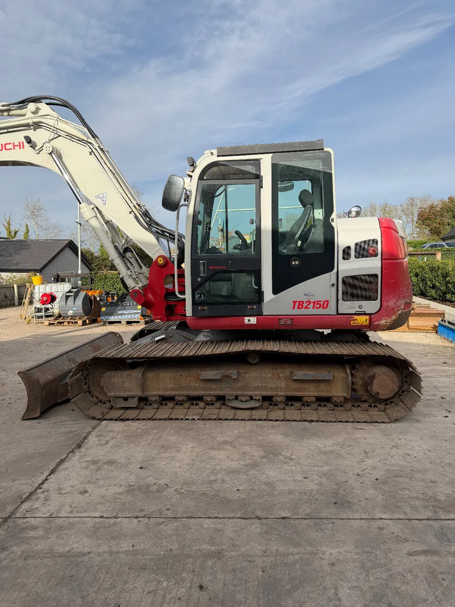 2016 TAKEUCHI TB2150 **ONLY 2550 HOURS** - Image 3