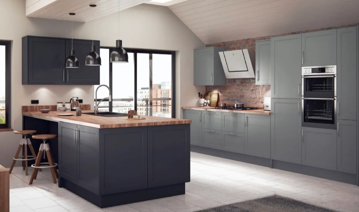 Kitchen reface before Christmas - Image 2