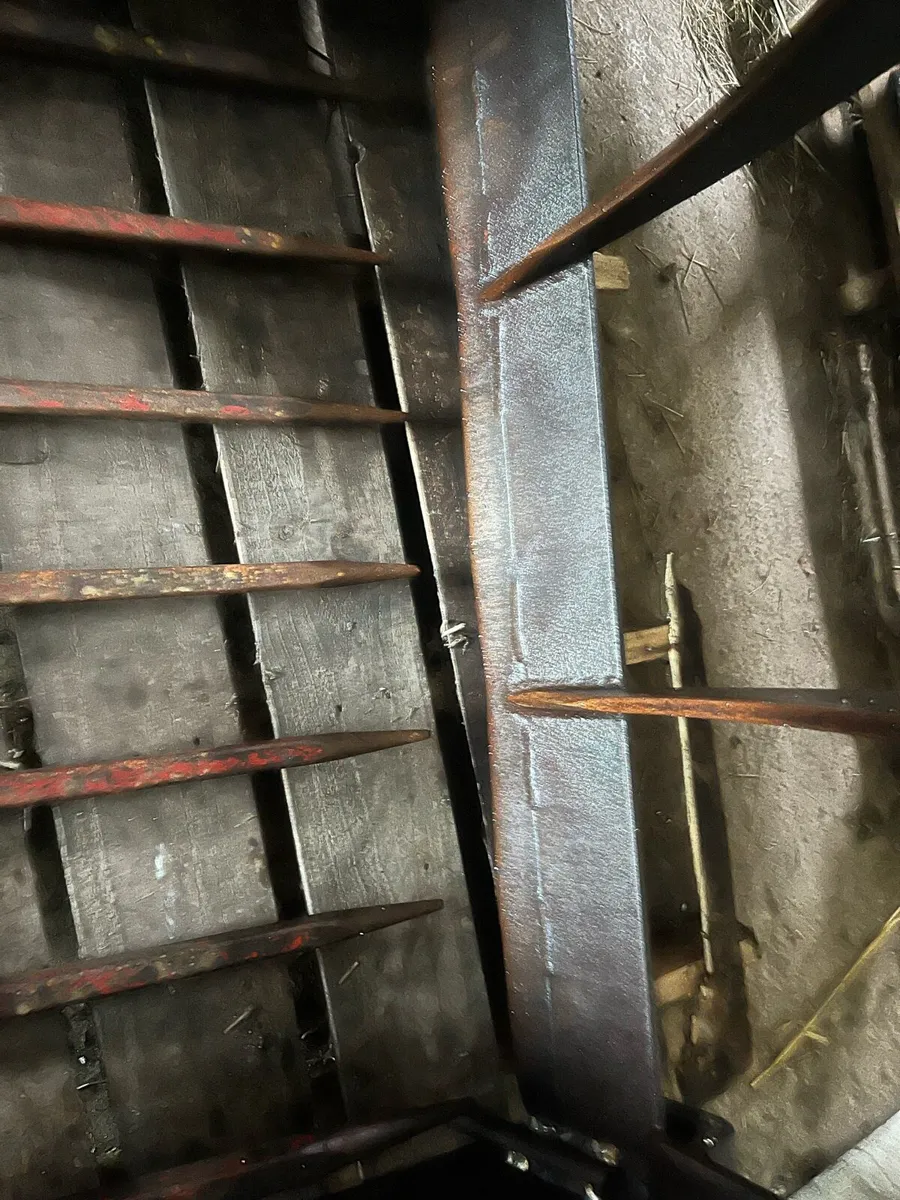 Quicke 4 foot Shear Grab - with euro brackets - Image 3