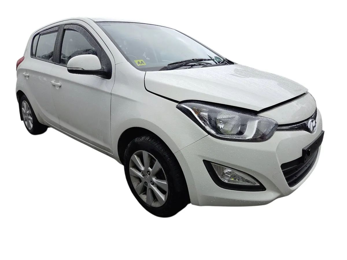 2013 HYUNDAI I20 For Breaking/Dismantling - Image 1