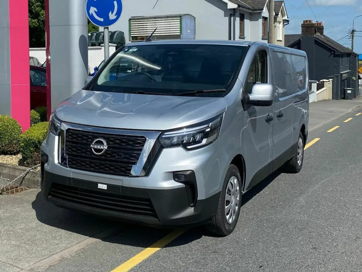 Nissan Primastar Premium model. LWB 130hp @ Cabra - Image 1