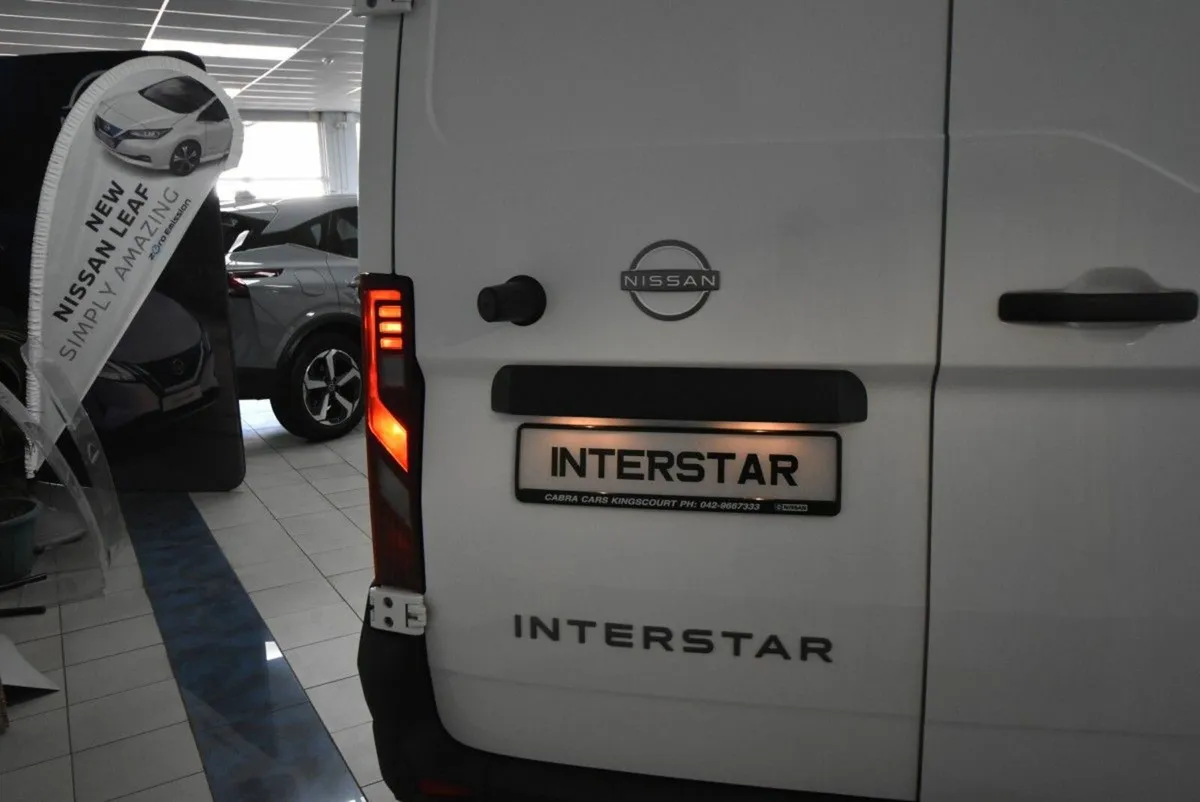 Nissan Interstar SAVE €5,500. Demo. 0 mileage.  L2 - Image 4