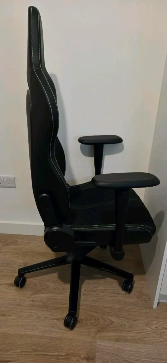 Gaming Chair - Image 2