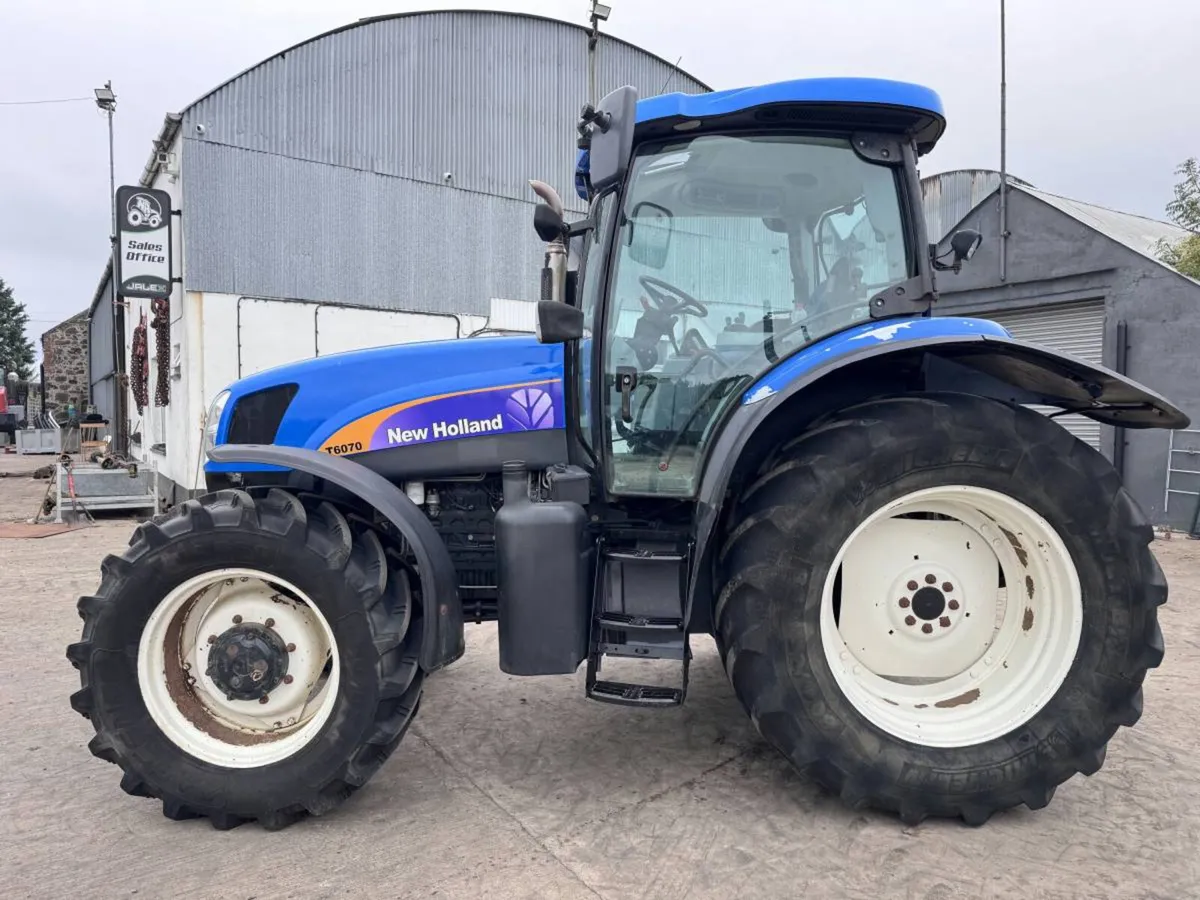 2008 New Holland T6070 - Image 2
