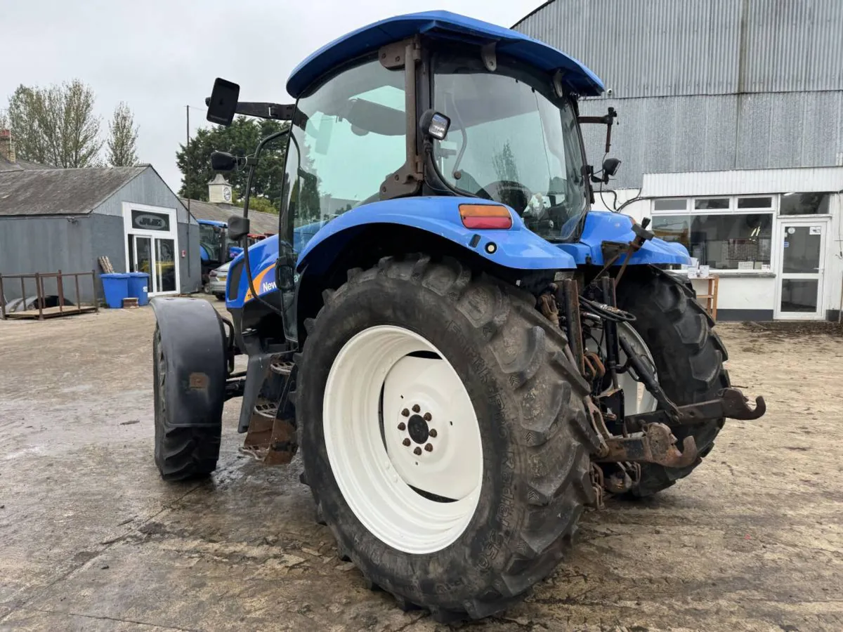 2006 New Holland TS110 A - Image 3