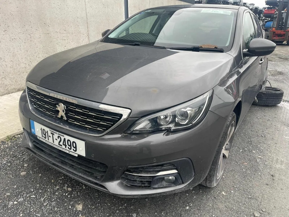 2019 Peugeot 308 Allure 1.2 Petrol Manual CAT - Image 1