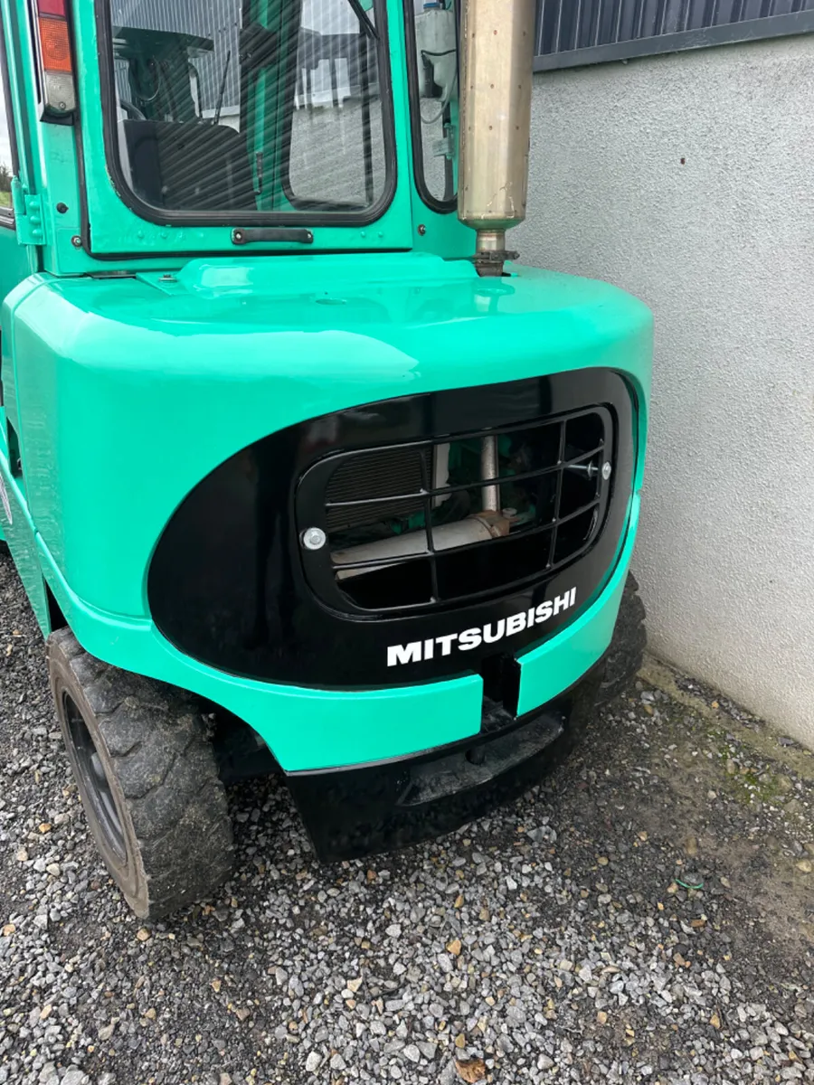 Mitsubishi 4 Ton Forklift - Container spec - Image 4