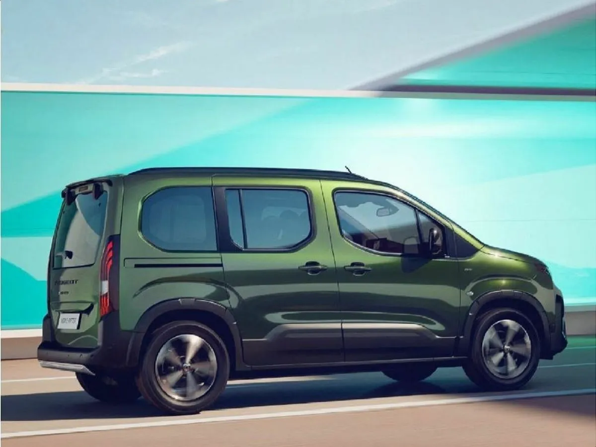 Peugeot Rifter Allure 1.5 BlueHDi 100bhp *ORDER YO - Image 2