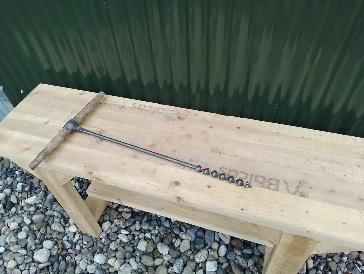Auger - Image 1