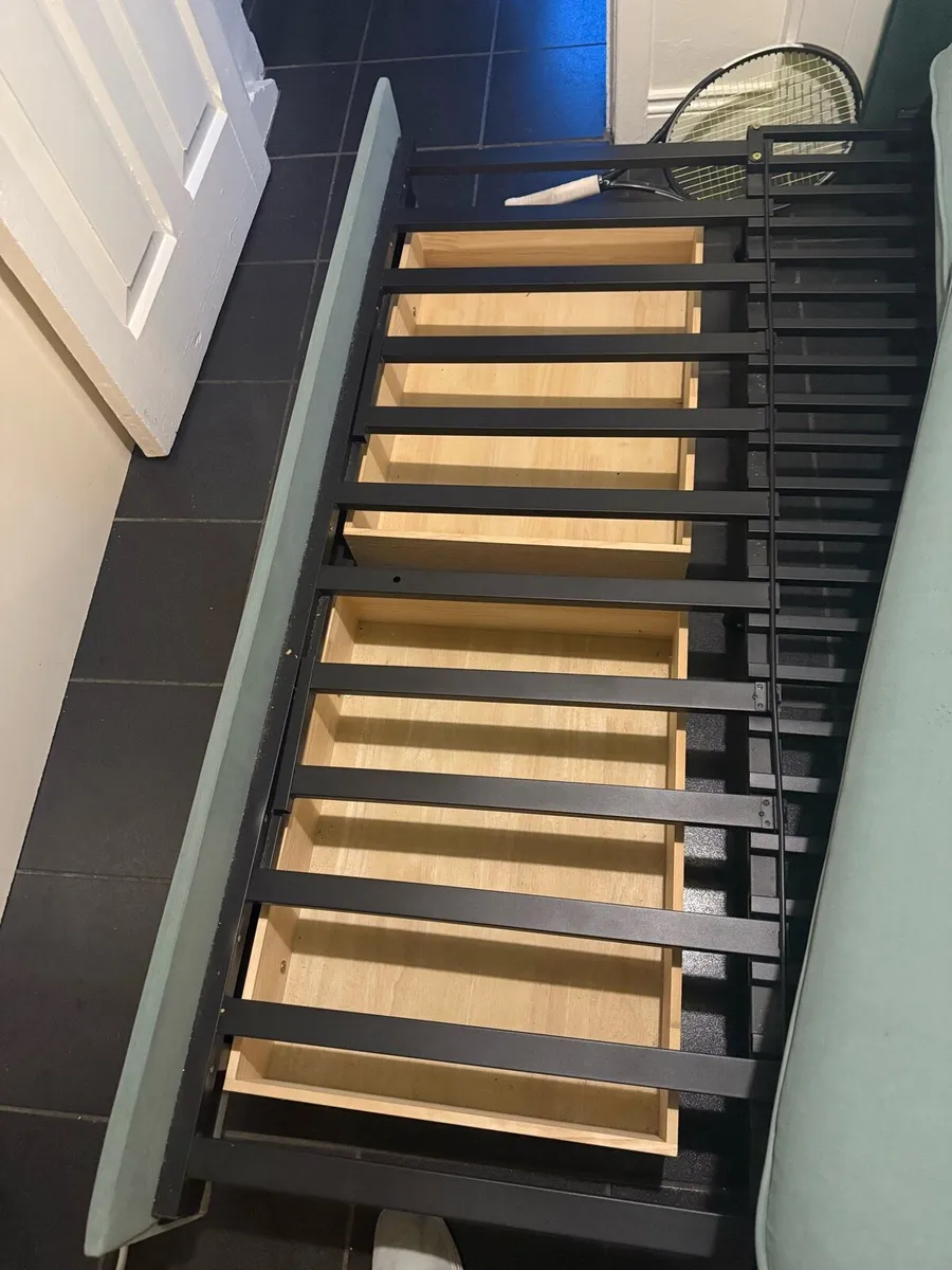 Stunning king size sofa bed - Image 4