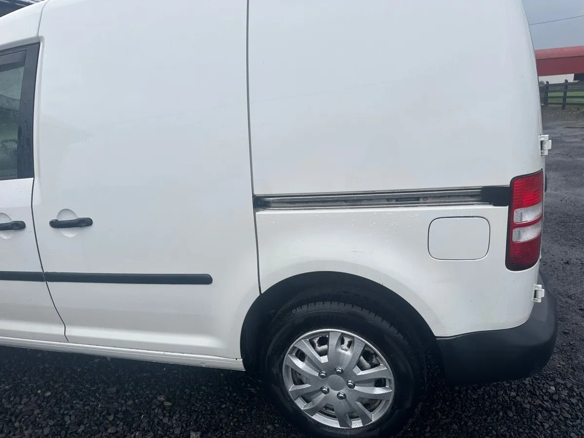 Volkswagen Caddy 2012 - Image 3