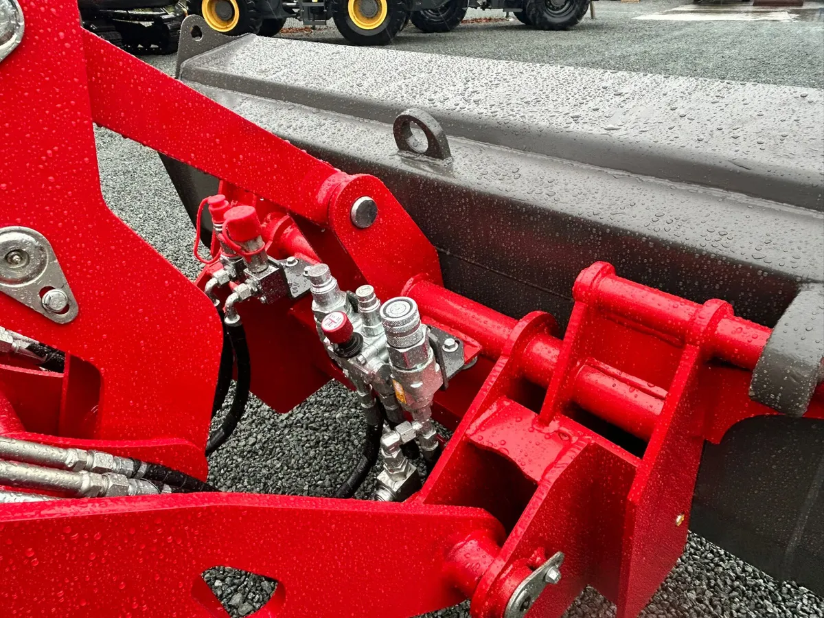 New DGM 908 Pro wheeled loader - Image 4