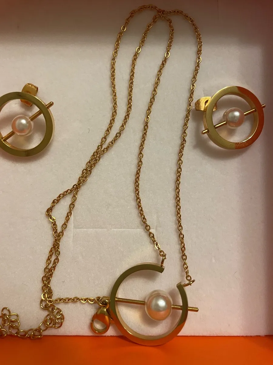 Necklace & earrings set - Image 3