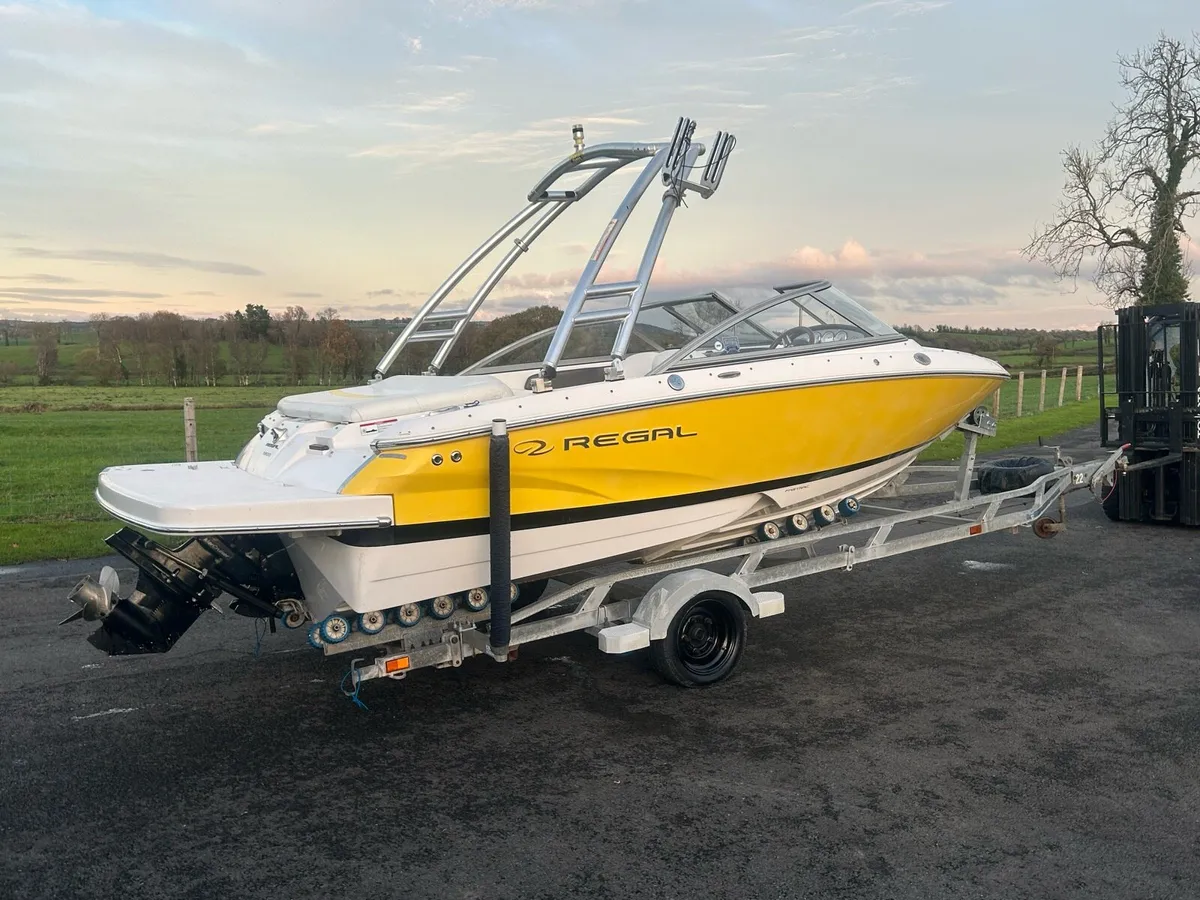 Regal 1900 2007 bow rider sports boat - Image 4