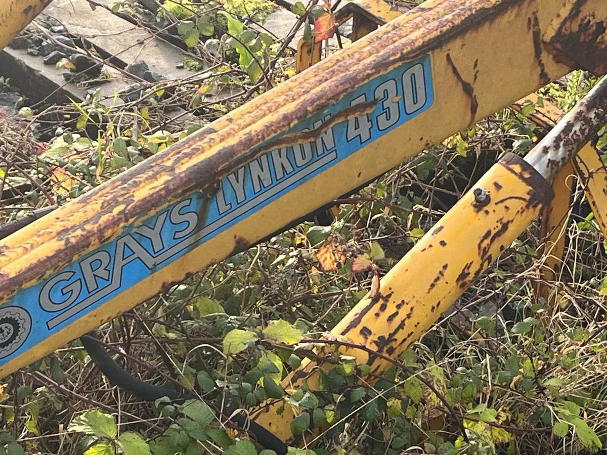 Grays Lynkon 430 Front Loader - Image 1