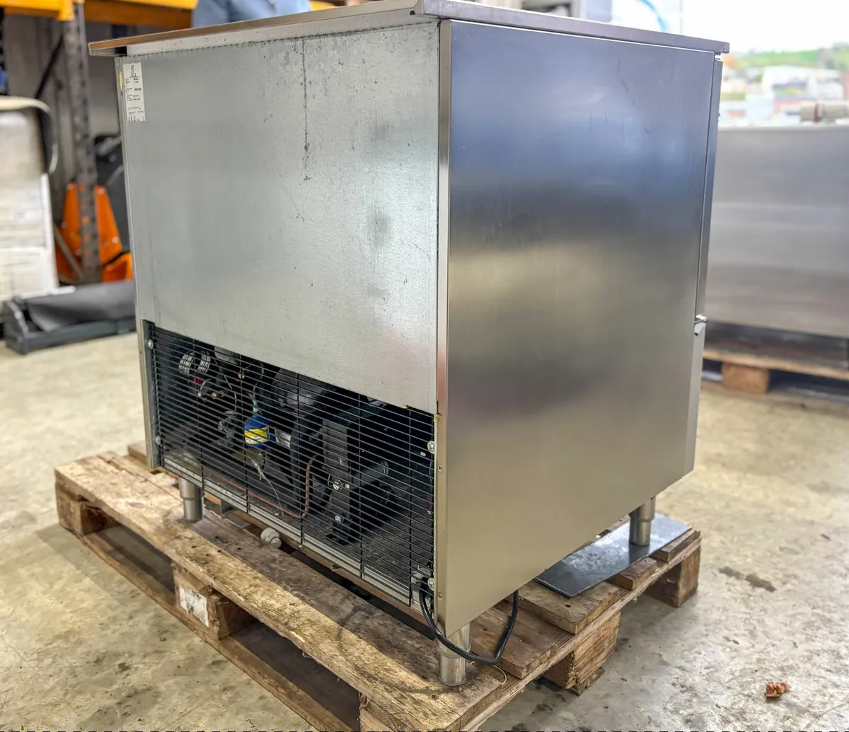 Deli Kitchen Blast Freezer - Image 4
