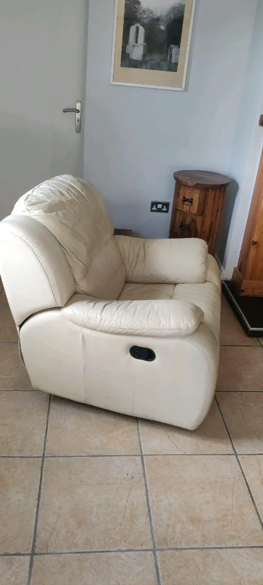 Leather recliner armchair x2 and double x1 - Image 2