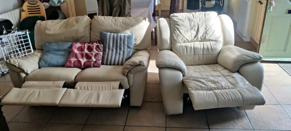 Leather recliner armchair x2 and double x1 - Image 1