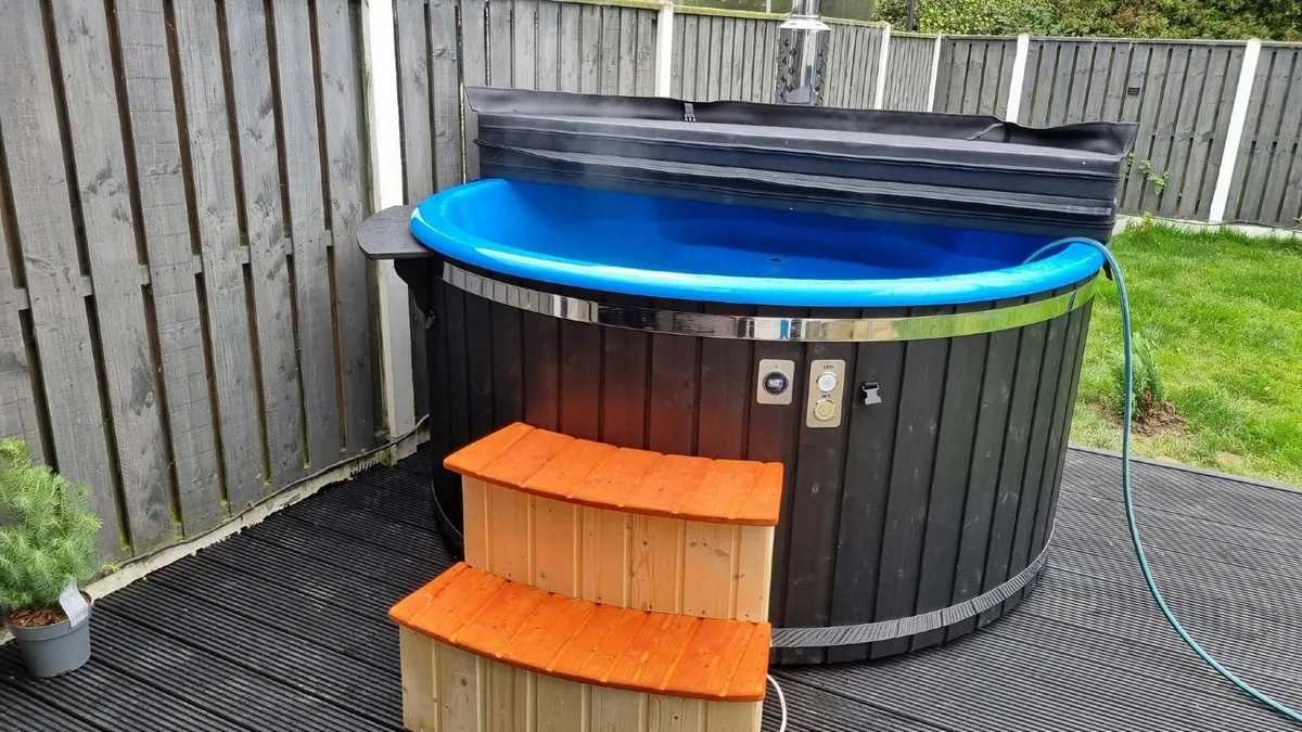 Hot tubs and Saunas sales and production - Image 1