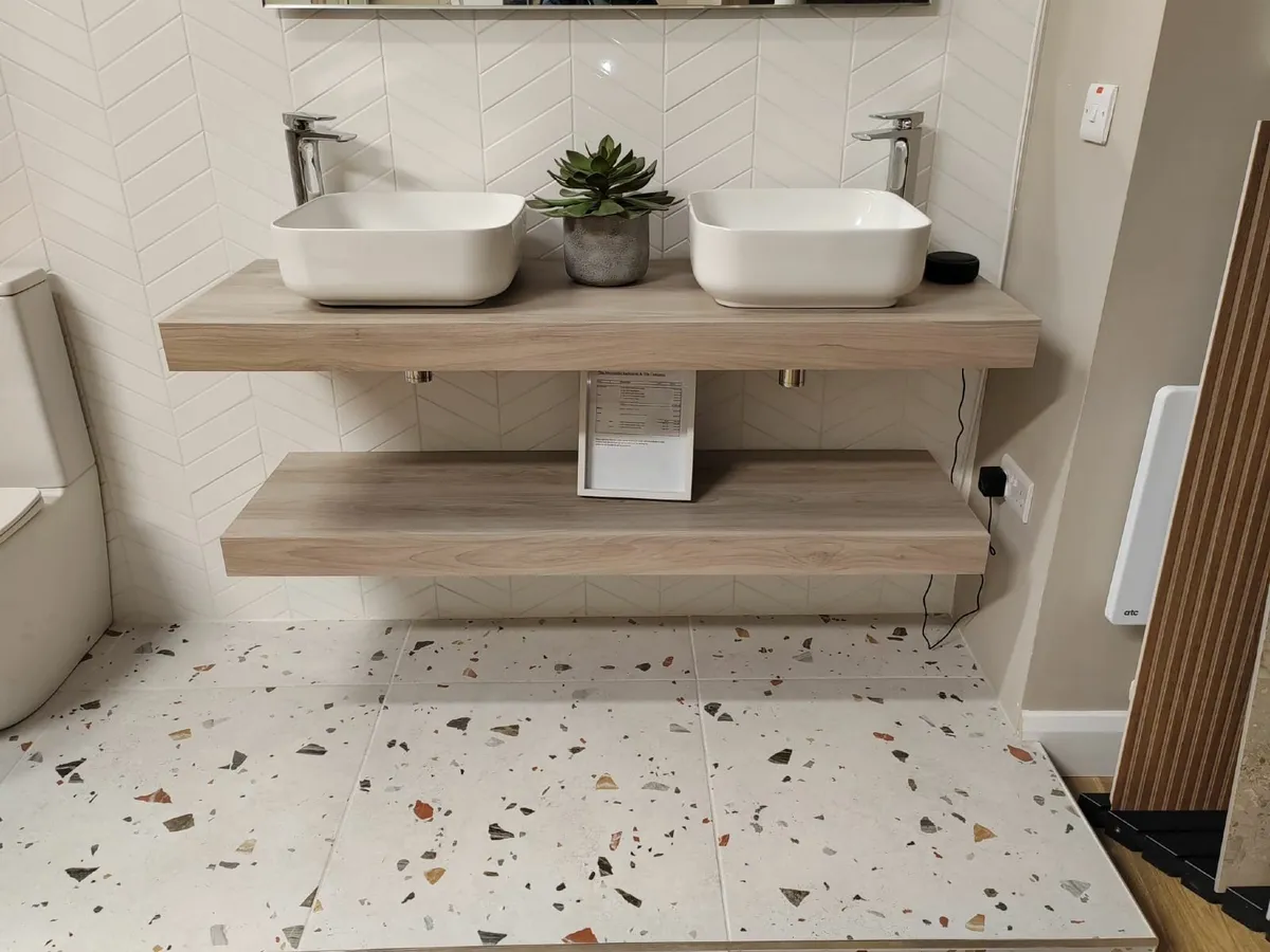 Bathroom vanity - Image 4