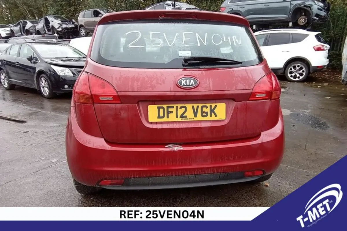 2012 KIA VENGA BREAKING FOR PARTS - Image 4