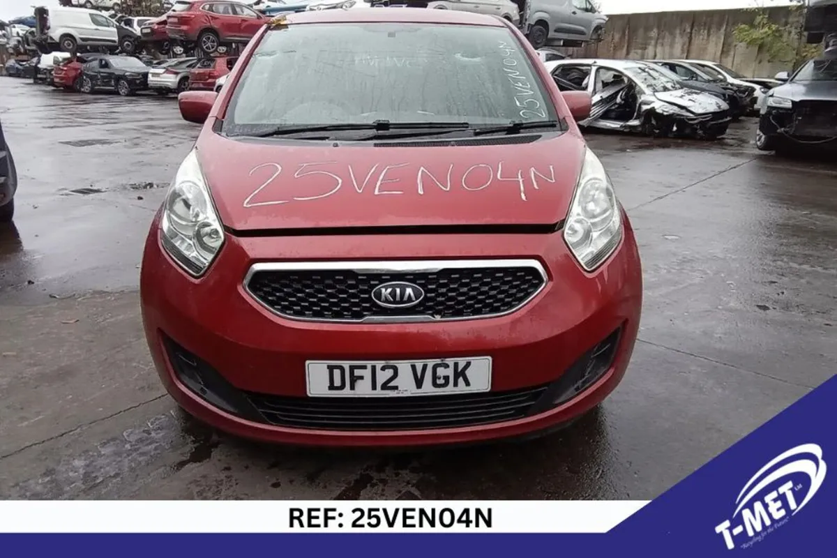 2012 KIA VENGA BREAKING FOR PARTS - Image 1