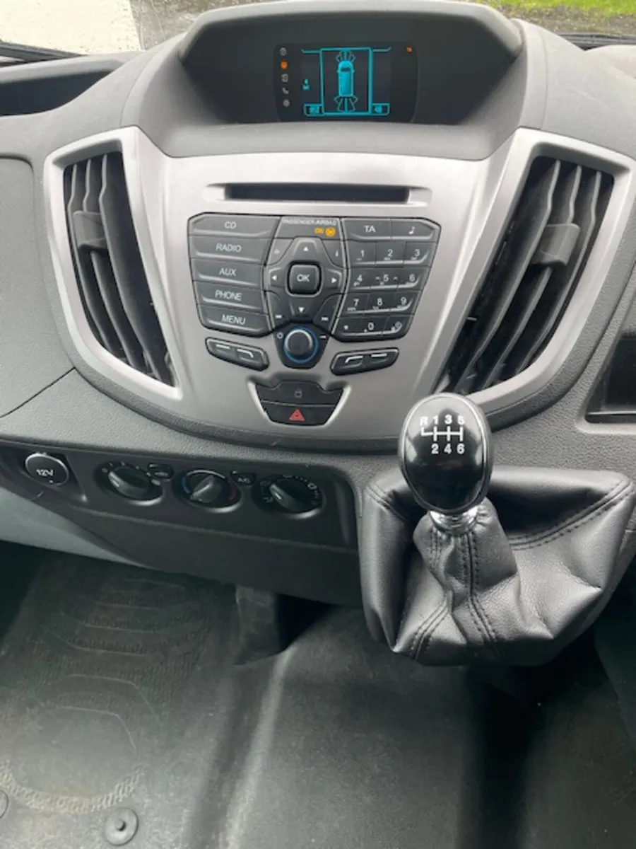 Ford Transit 12 Seat Minibus - Image 4