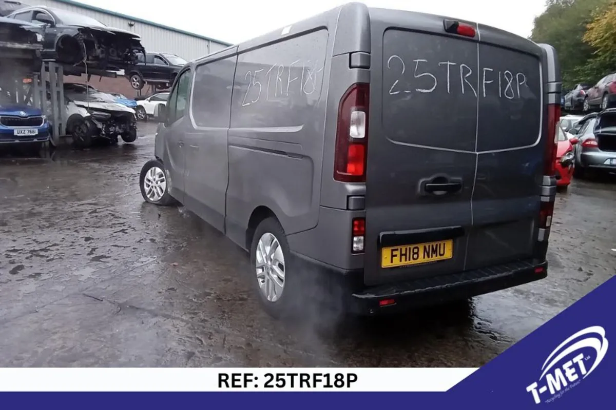 2018 RENAULT TRAFFIC BREAKING FOR PARTS - Image 1