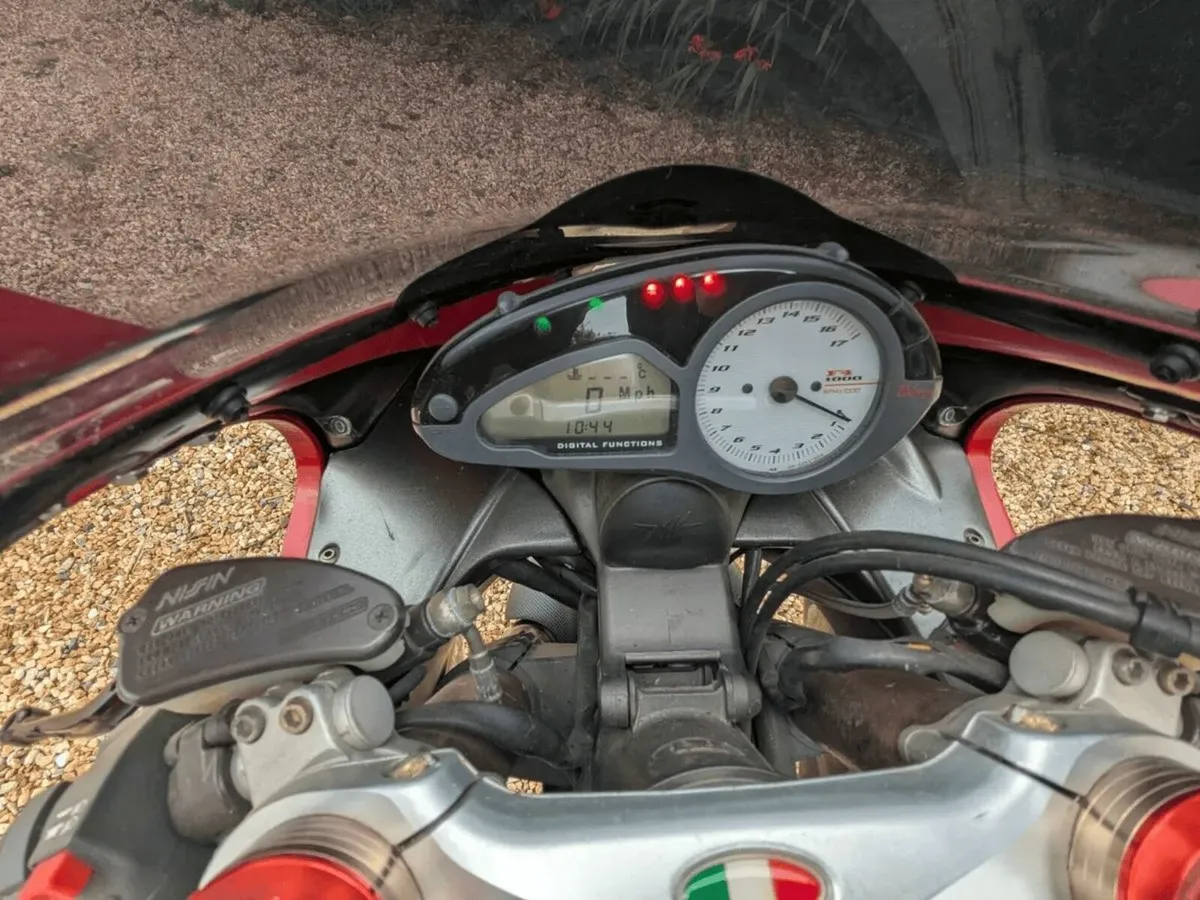 MV AGUSTA F4 750S - Image 4