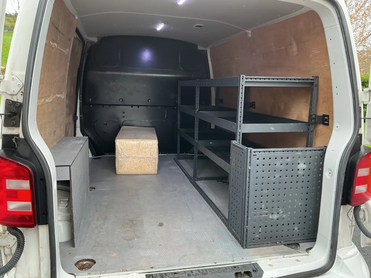 Volkswagen Transporter 2019 - Image 3