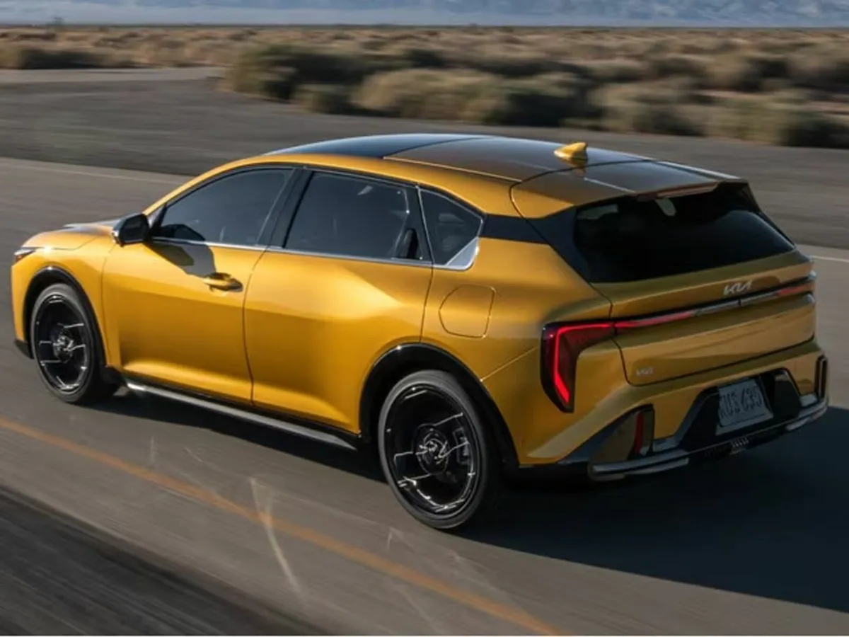 Kia K4 K4 K2 Commercial, **3.9% finance** **7 YEAR - Image 2