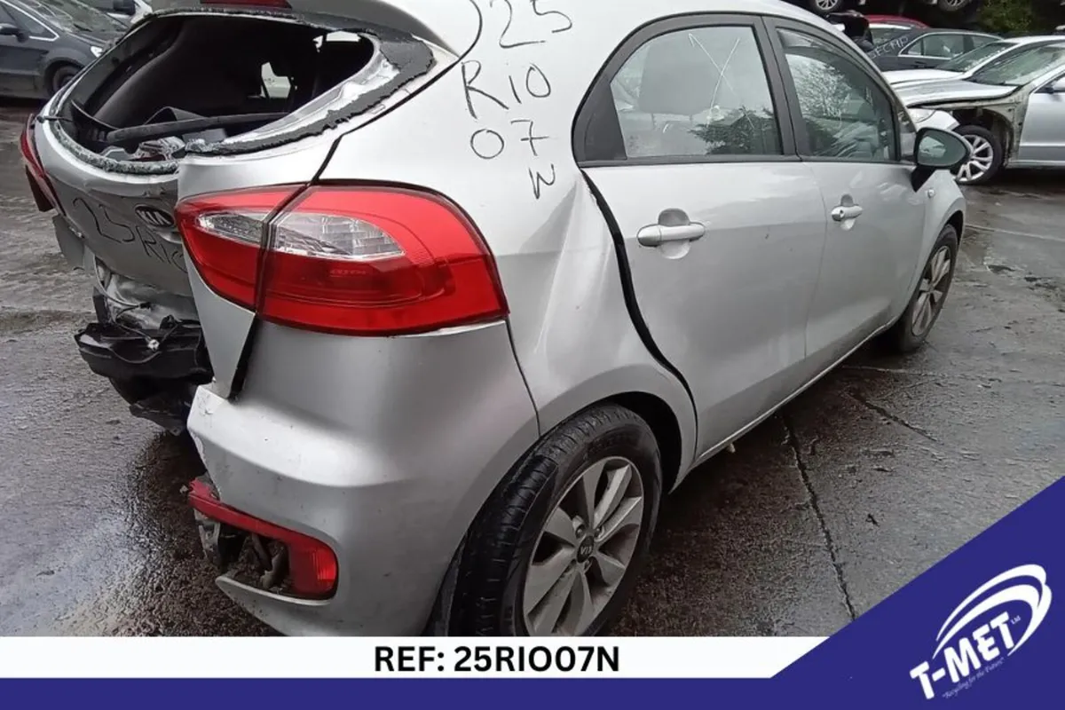 2016 KIA RIO BREAKING FOR PARTS - Image 4