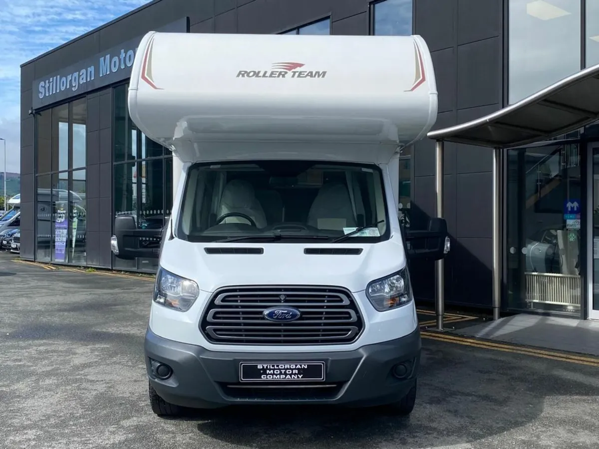 Roller Team Zefiro 690 6 Berth/6 Belt Motorhome - Image 2