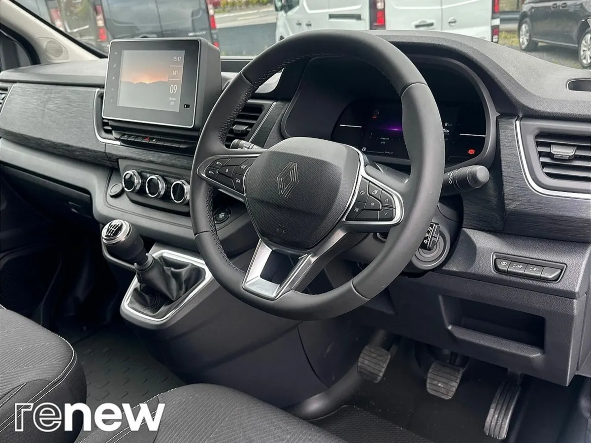 Renault Trafic LWB 170 Hp Extra Sport - Image 4