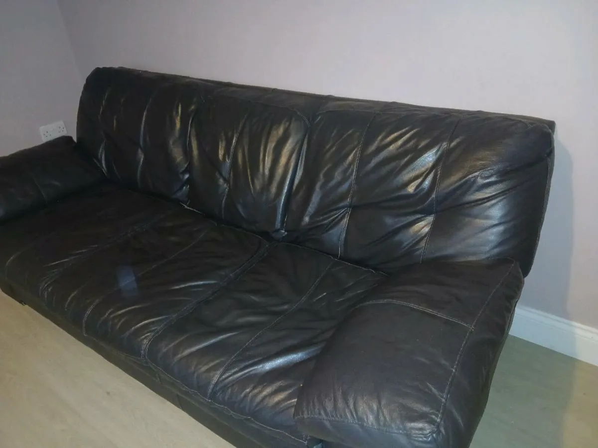 Couch - Image 4