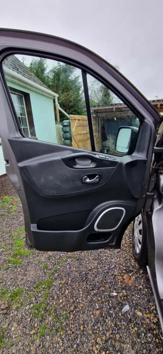 🚐 FOR SALE: 2016 Vauxhall Vivaro 1.6 Sportive Cre - Image 3