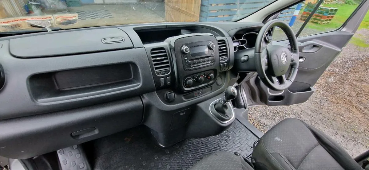 🚐 FOR SALE: 2016 Vauxhall Vivaro 1.6 Sportive Cre - Image 4