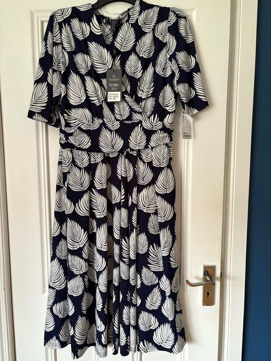 Ladies dress - Image 1