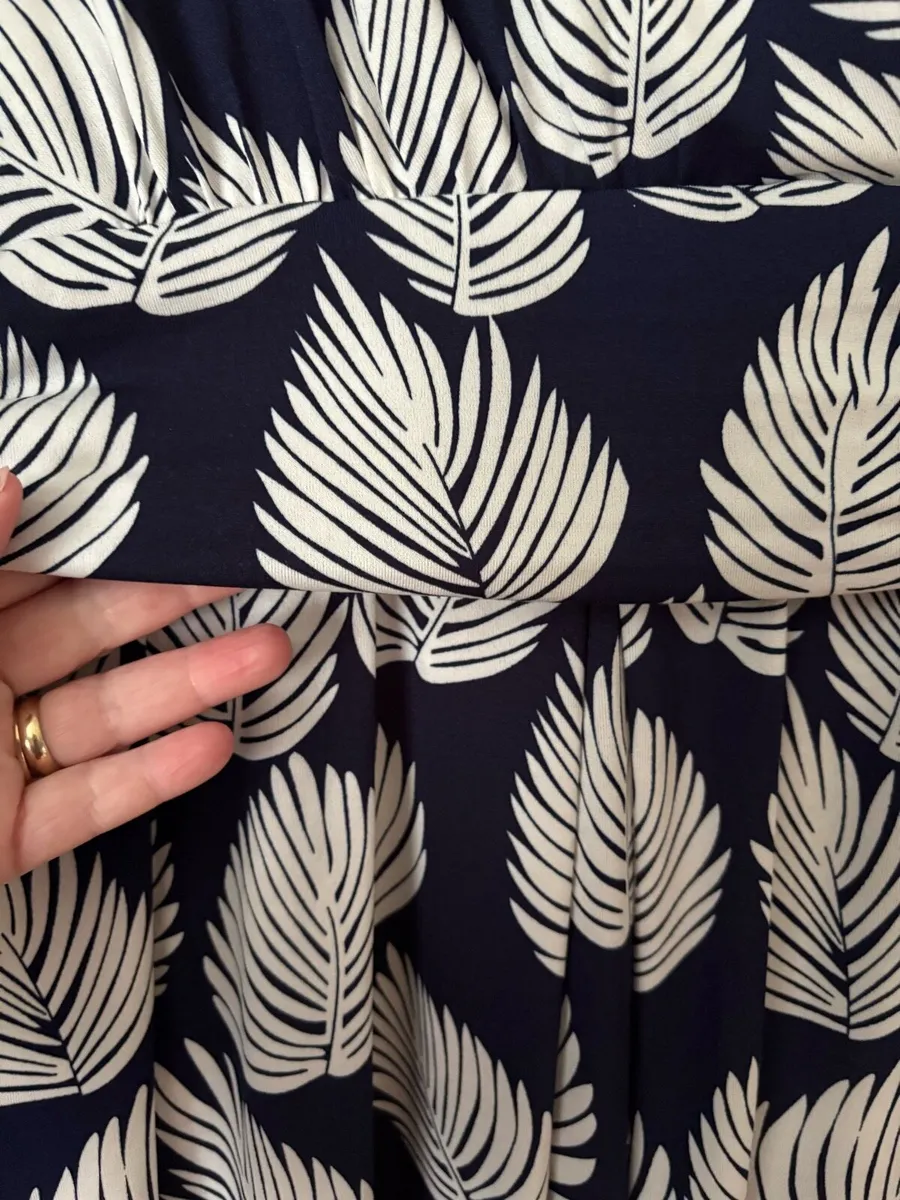 Ladies dress - Image 3