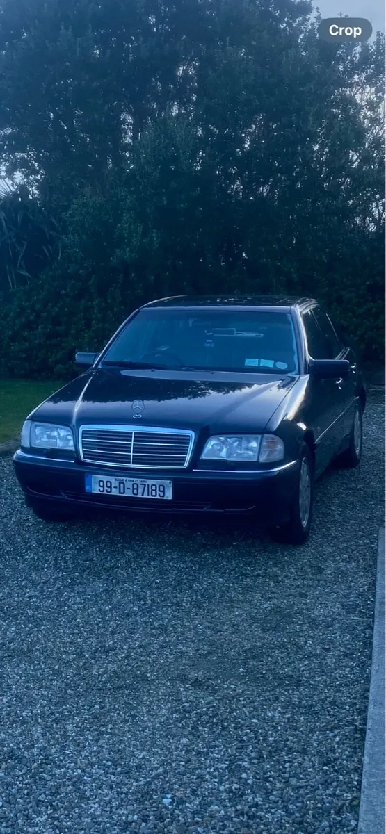 W202 merc - Image 2